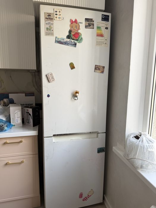 Продам холодильник