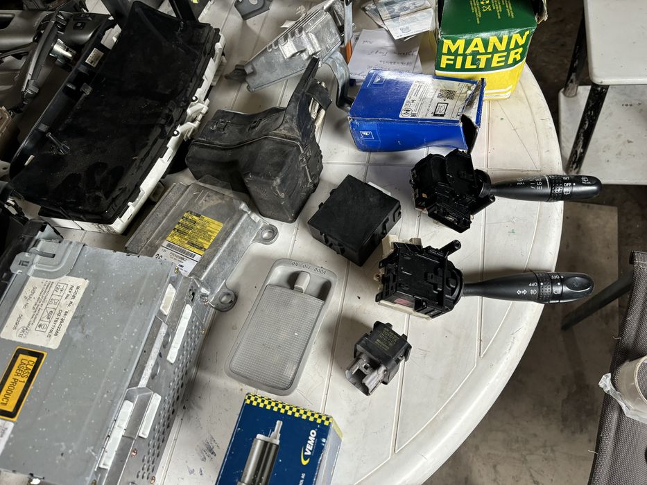 Интериор, табло, компютър двигател за Тойота Корола Версо дизел 02-06г