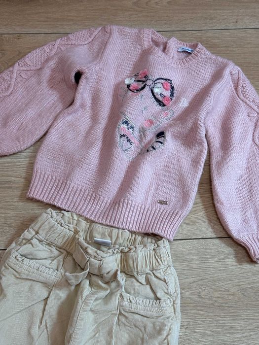 Комплект от пуловер и панталон на Mayoral, размер 24М/92см