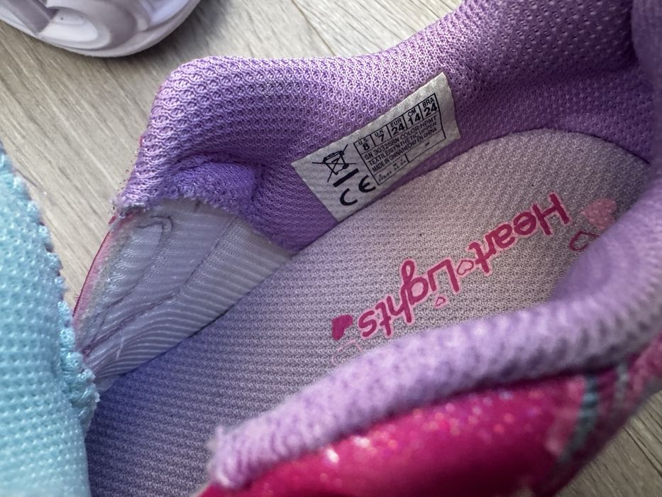 Adidasi Skechers