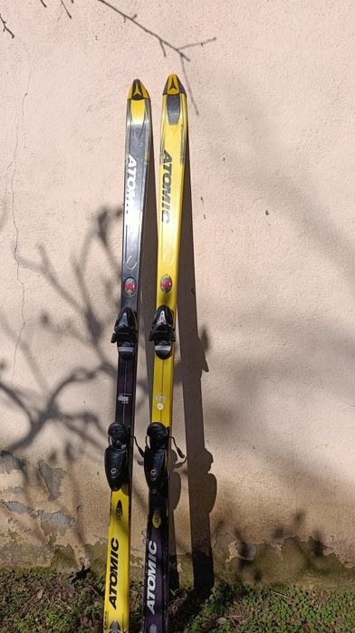 Schiuri Atomic 170 cm,