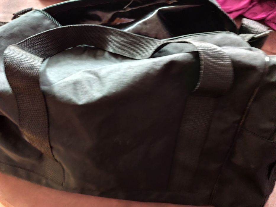 Сак или чанта за  път черен в добър запазен вид