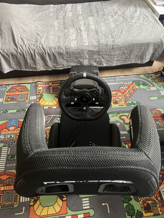 PlaySeat стол с Logitech G920+shifter