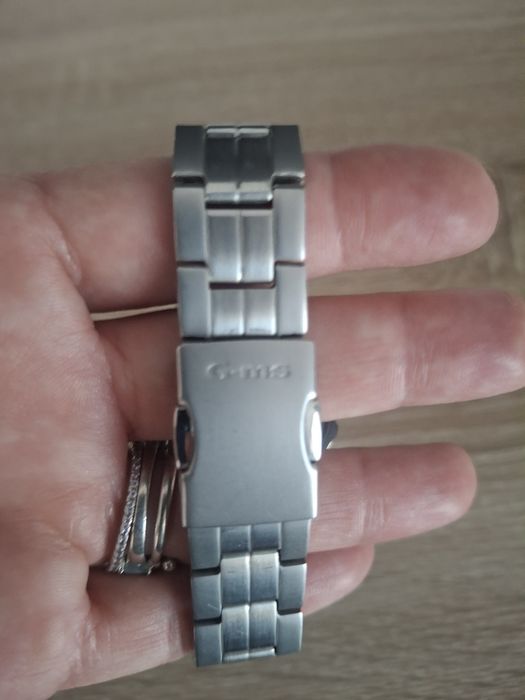 Vand ceas CASIO G-MS pentru femei sau unisex URGENT si NEGOCIABIL