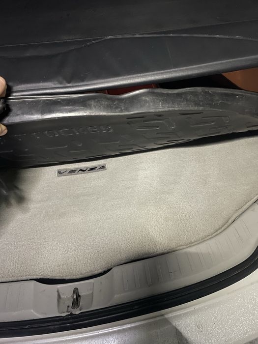 Тоета Венза 2010г