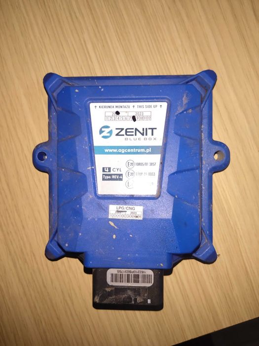 Компютър на АГУ zenit blue box