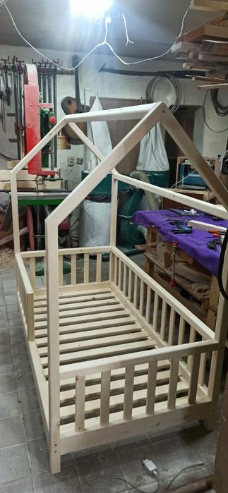 Детско монтесори легло