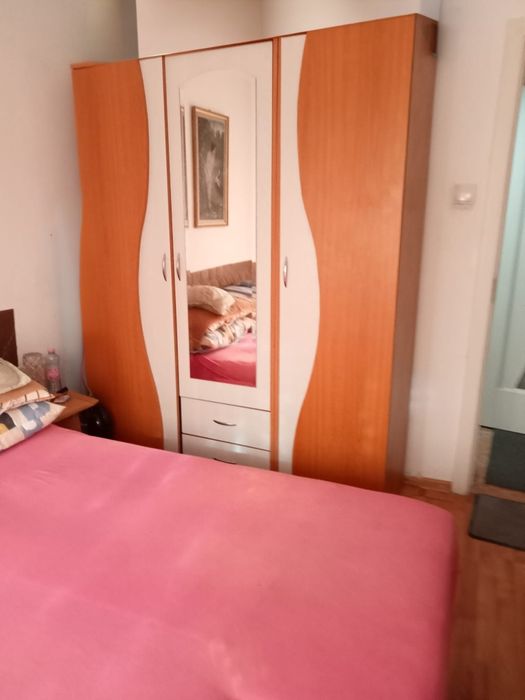 Vând 2 camere semidecomandat Vâlcea cartier Nord