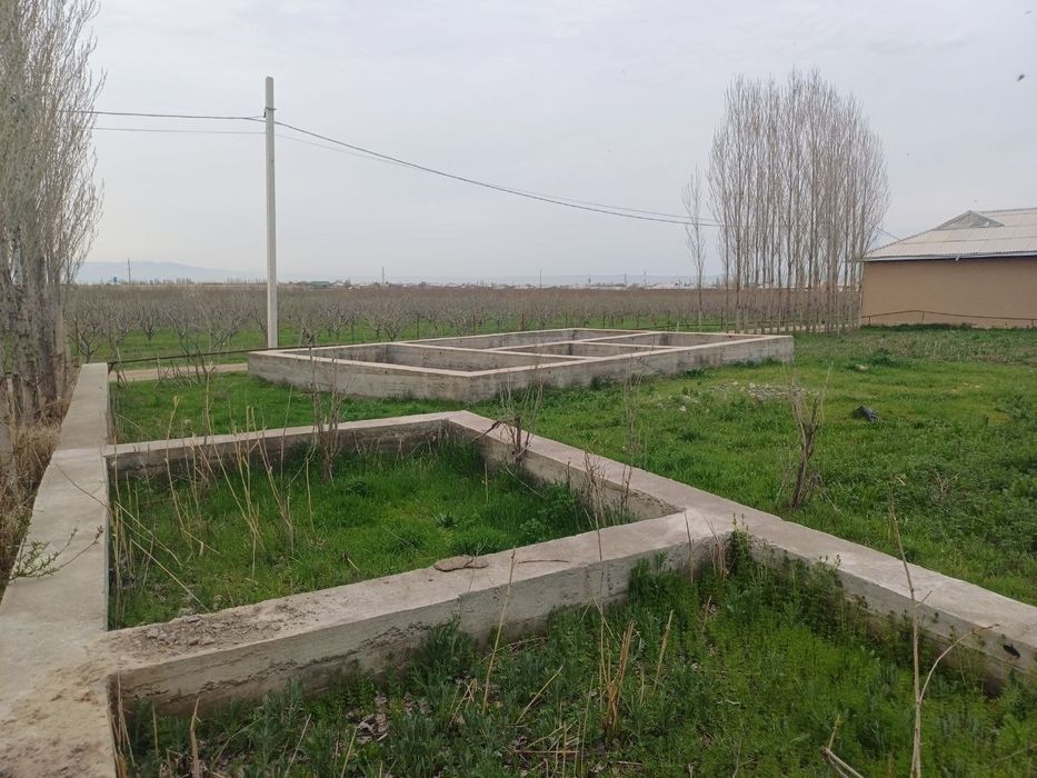 Участка сотилади