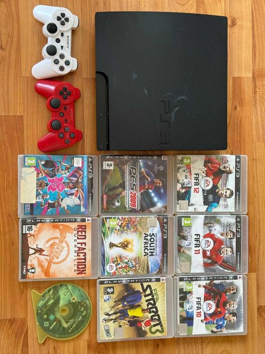 SONY PlayStation 3 с много игри и 2 джойстика