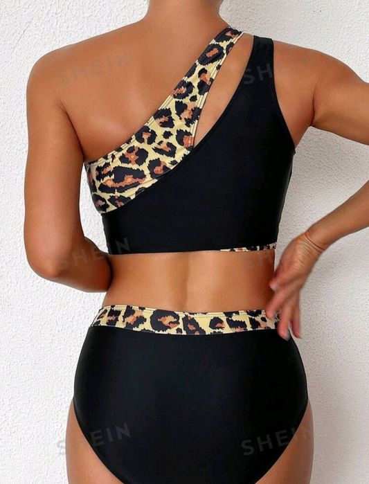 Нов бански костюм