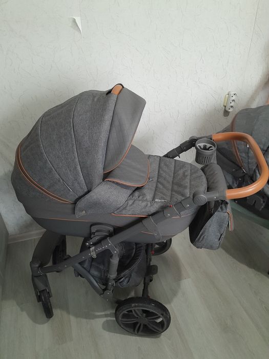 Коляска адемикс  стульчик медведь