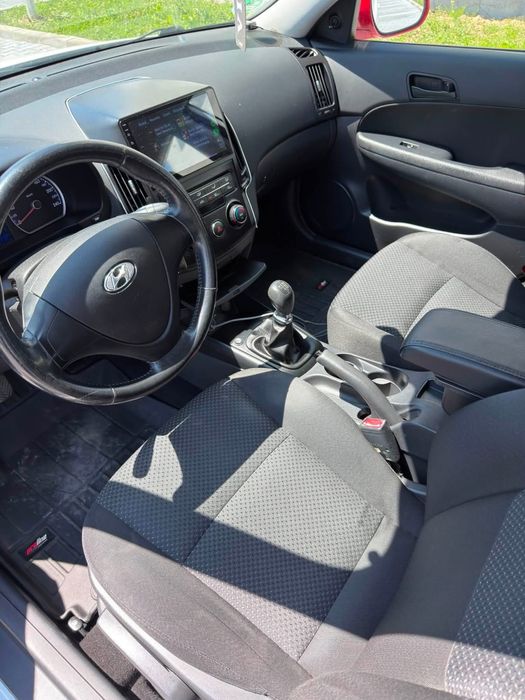Vând Hyundai i30 2010