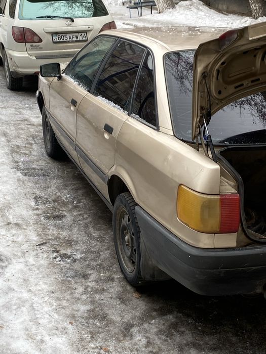 Аudi 80 b3 обьем 1.8 инжектор