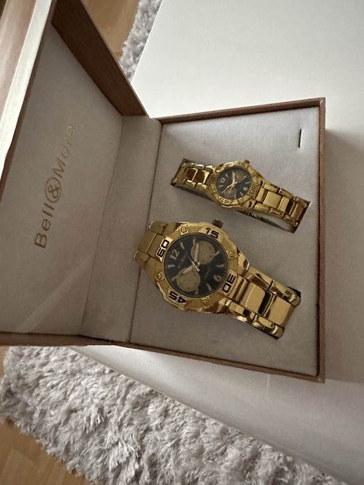 Часовници,мъжки и дамски с кутия