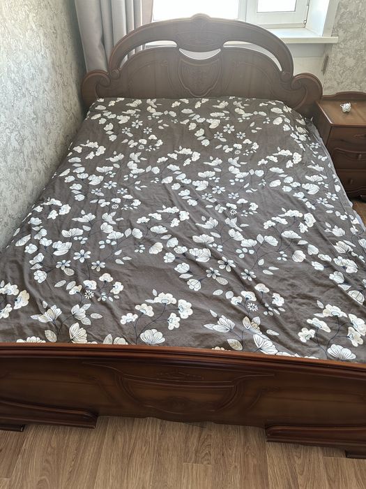 Продам кровать 160/200