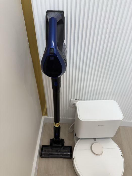 Вертикальный пылесос