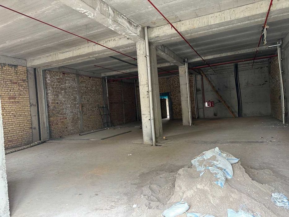 Ж.К.Казахстан.Продам  коммерческий обьект 350 кв.м. на 1 и 2 этажах.