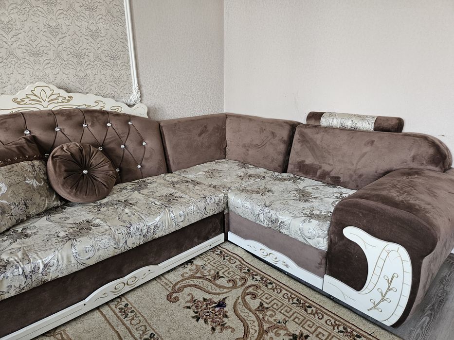 Диван для гостиной