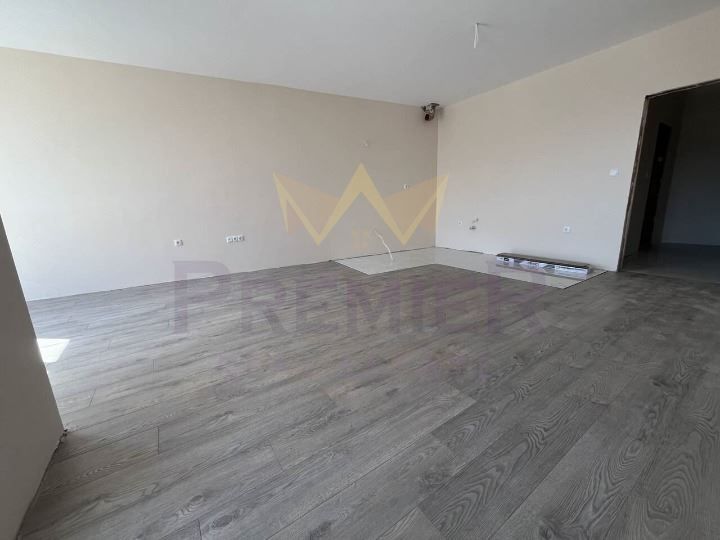 Продава се Едностаен апартамент в Поморие - 65 кв.м за 732 €/кв.м - Снимка #2