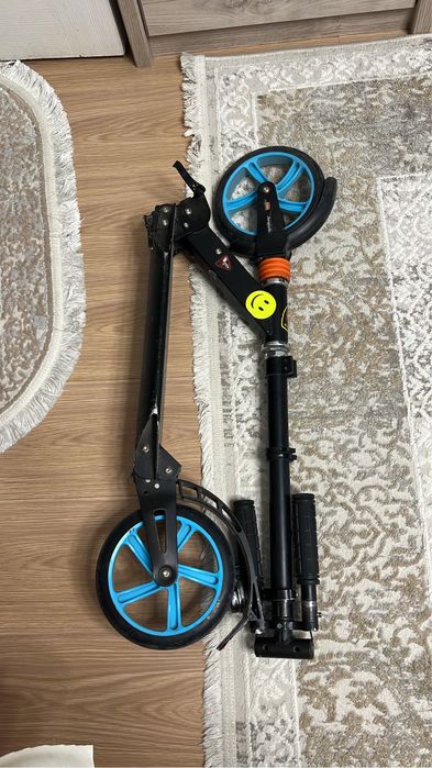 Продам самокат складной