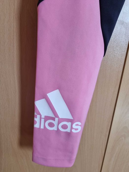 Продавам чисто нов оригинален дамски клин  Adidas originals Aeroready