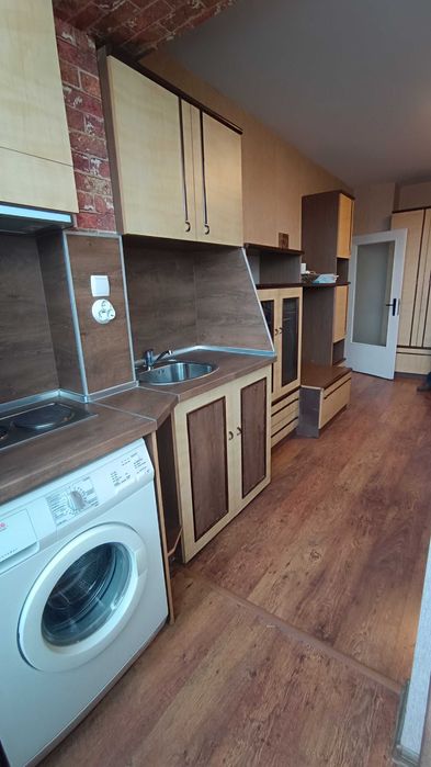 Двустаен апартамент в кв К.Париж