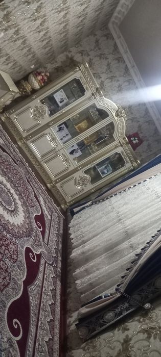 Yotoqxona mexmonxona uchun mebellar komplekt srochne sotiladi idealne.