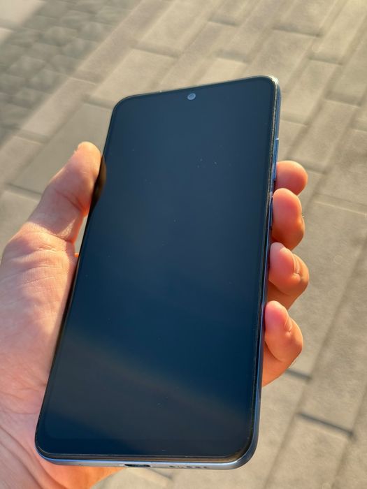 Продаю RedmiNote 11