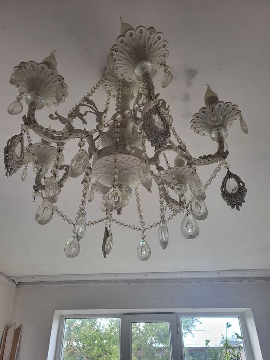 Продам люстру 7тыс