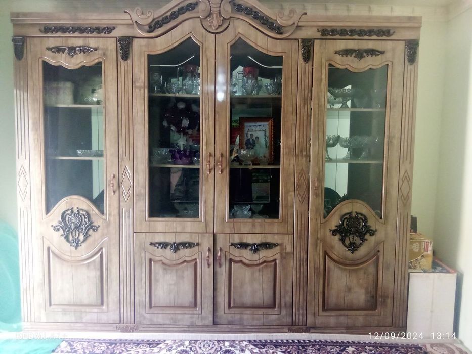 Mebel va kòrpachalar sotiladi