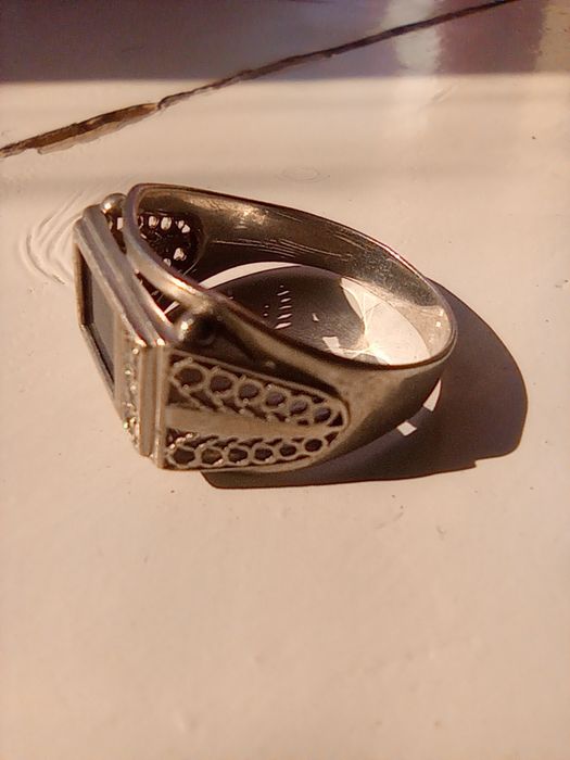 Kumush uzuk sotiladi narxini yana kelishamiz