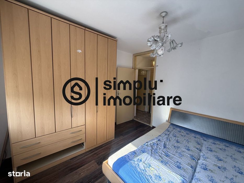 2 decomandate, etaj 2/4, 1 Mai - 110 000 Euro