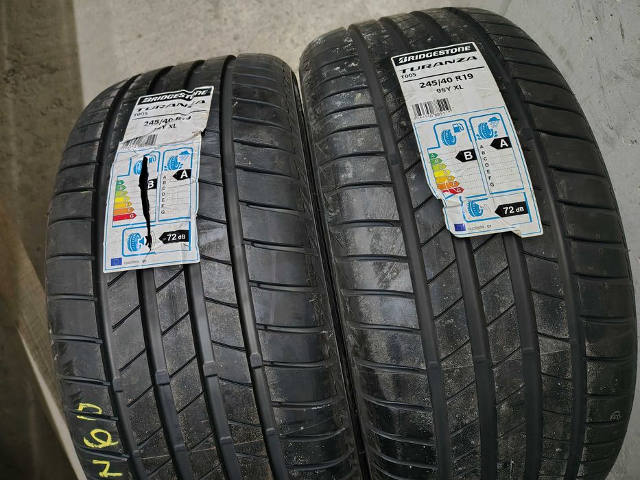 2бр.НОВИ летни гуми BRIDGESTONE 245 40 19 DOT19 цена за брой