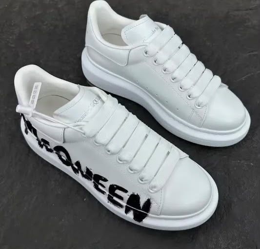 Adidasi Mc Queen