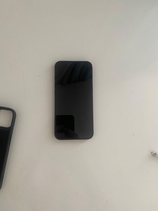 Продам айфон 13 память 128