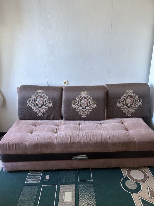 Продам диван в хорошем состаянии