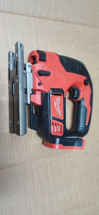 Milwaukee pendular defect