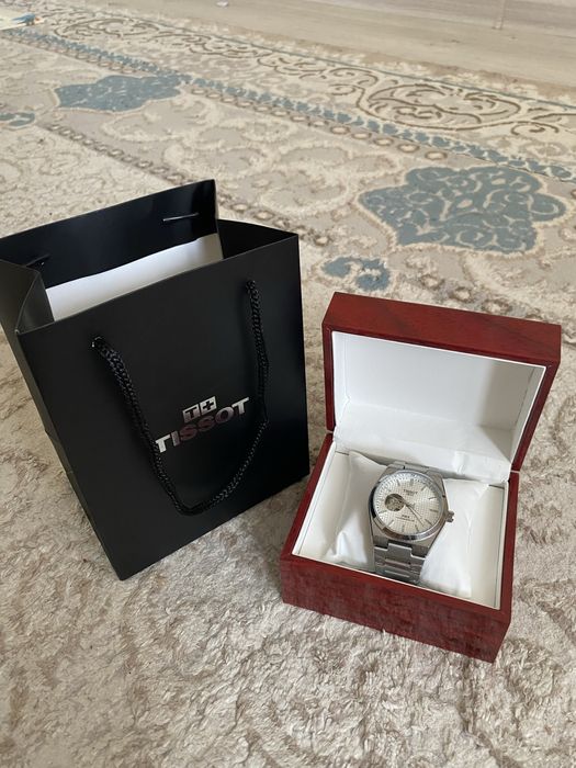 продаю часы TissoT