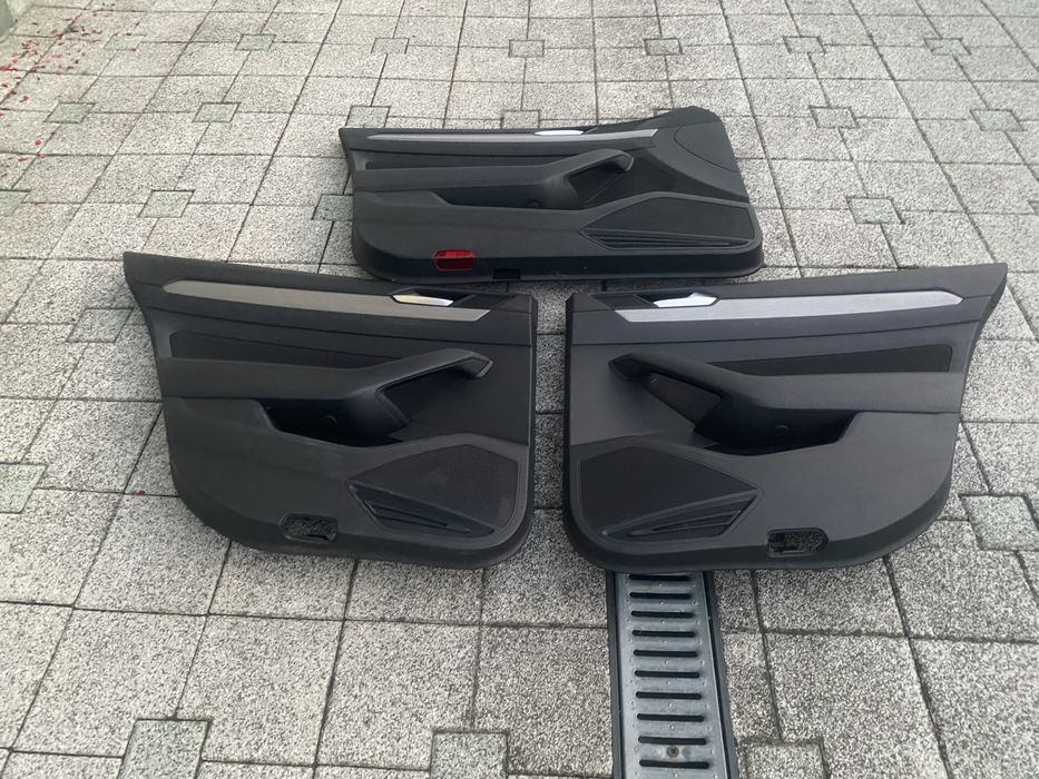 Fete usi VW pasat B8 S+D