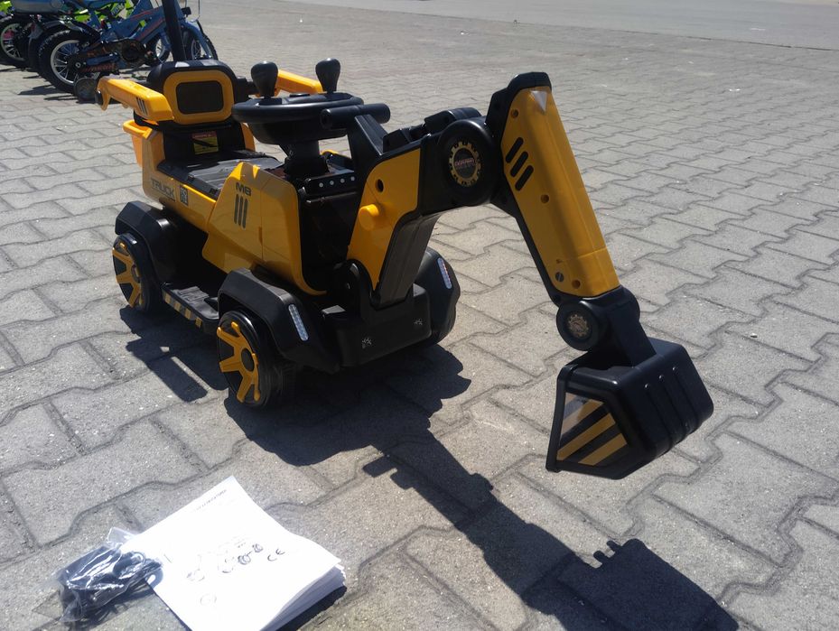 US Акумулаторен детски багер BUMBLEBEE