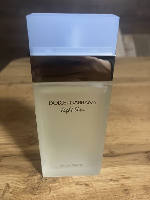 Продавам дамски парфюм Dolce&Gabbana Light Blue EDT и  Dolce&Gabbana Forever Love