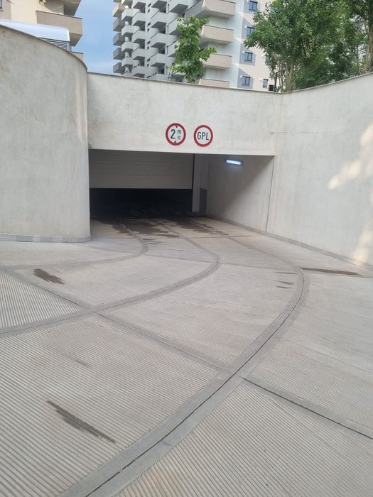 Loc de parcare subteran Ajustorului