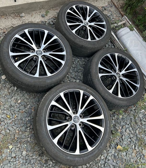 Продам шины с дисками R18