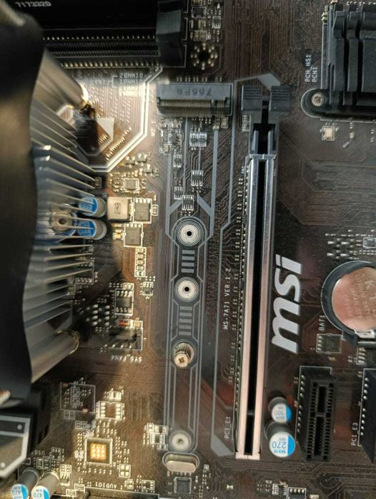 Материнка+проц+опера+кулер недорого