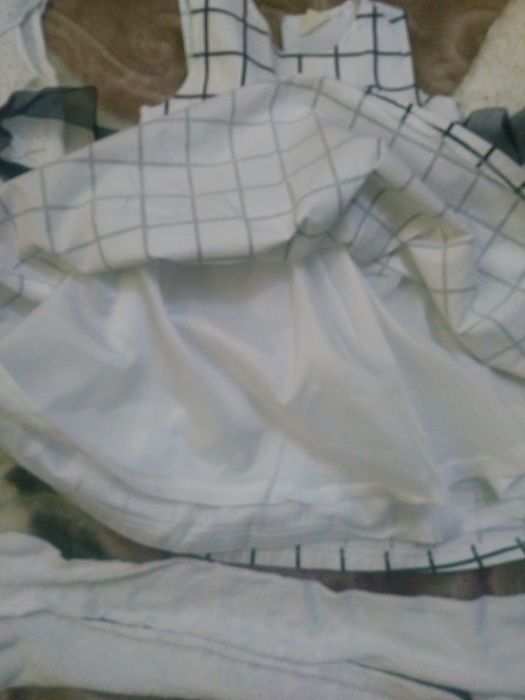 Продам нарядное плать на девочку 2 лет