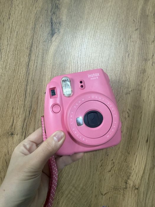 Продам instax 9 mini, в идеальном состоянии