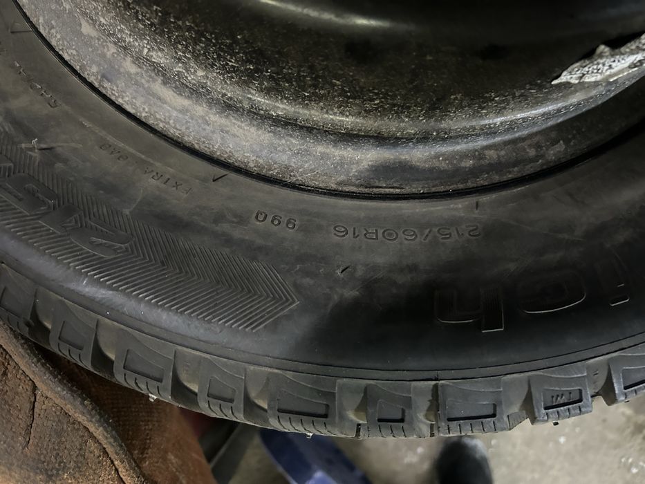 Продам покрышку 215/60/r16