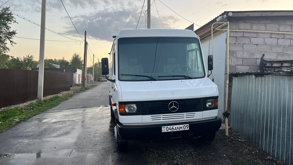 Продам Mercedes 609D