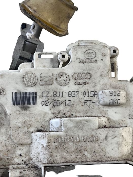 Broasca Usa Stanga Fata Volkswagen Touareg 7P5, 7P6 2010 - 2018 8J1837